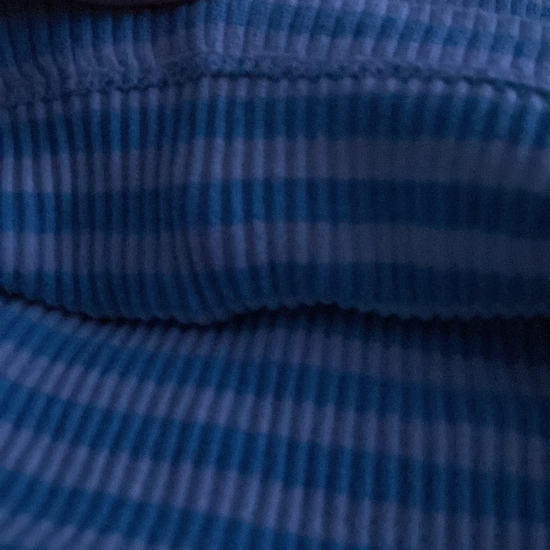 Blå/vit randigt linne - 91