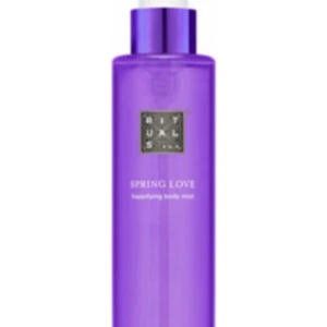 Ritual body mist  - Ritual body mist i spring love som inte säljs längre. Doftar så hilma gott. Lite mer än hälften kvar. Köpte denna för något mellan 119 och 150 säljer för 60. Skriv för bilder om man vill se exakt hur mycket som är kvar!🩵 