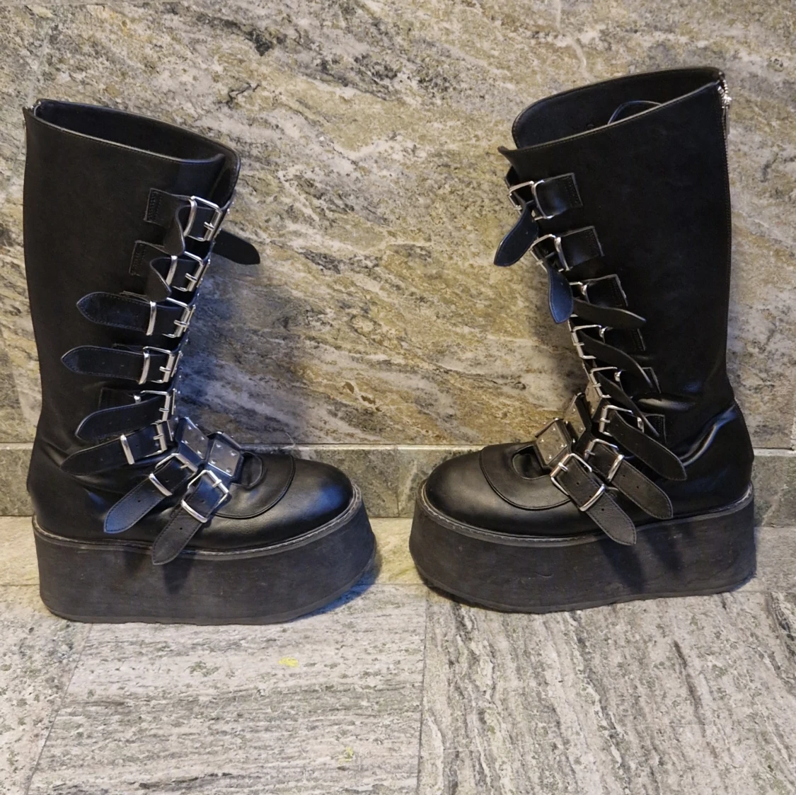 Demonias platåskor 10cm