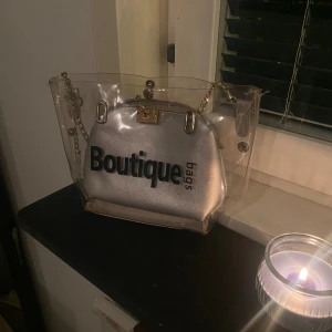 Grå fin väska - Jätte fin grå väska 