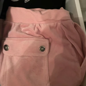 Juicy ljus rosa  - Det är ett sett så det finns jacka och byxa 