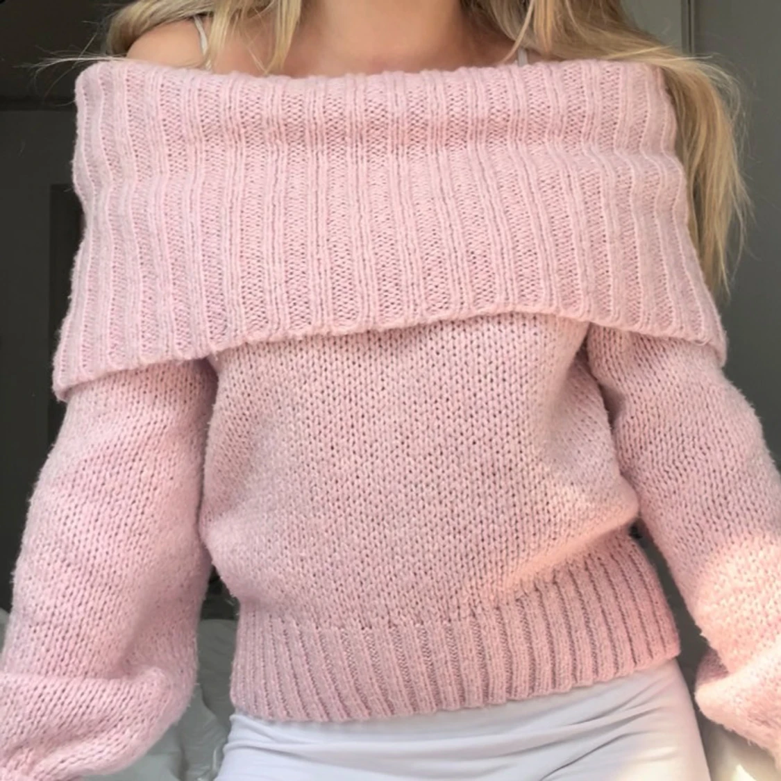 Off Shoulder tröja 
