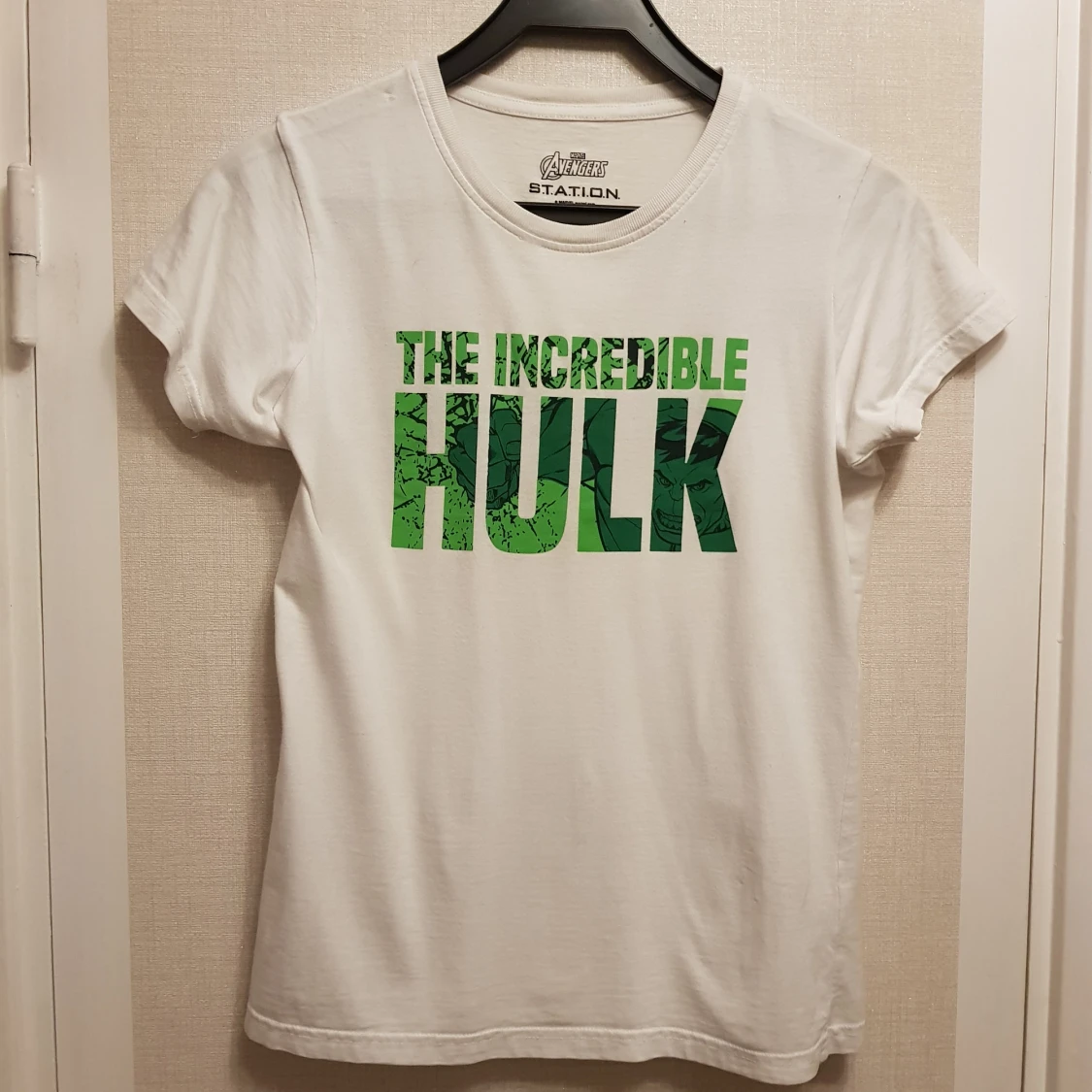 Marvel Avengers vit t-shirt HULK Hulken storlek xs/s