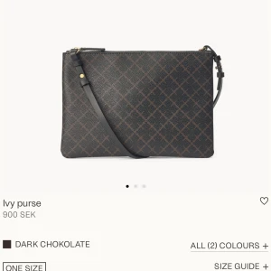 Malene Birger klatsch - Säljer denna malene Birger klatschen då den inte kommer till användning, den är nyskick då den knappt har användts. Kan skicka egna bilder om ni skickar meddelande.💘