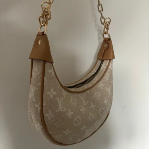 Väska beige - Fint skick! Inte äkta 🌸