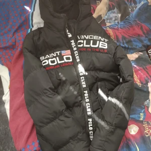 Polo jacka - Använder inte jackan längre, skriv förmmer info om jackan, hämtas i malmö 