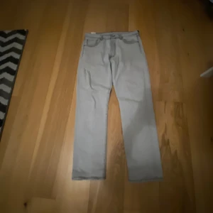 Levis byxor  - Bra skick på varan 