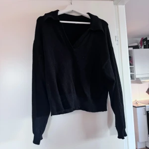 Stickad tröja  - Stickad tröja 