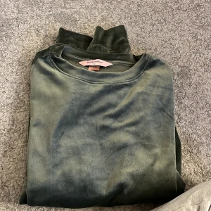 Hunkemöller tröja - Säljer denna jätte fina hunkemöller tröja oanvänd, mjukt material 