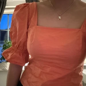 Topp 💕 - topp från märket sthlm 💕bra skick! Storlek xs men passar s