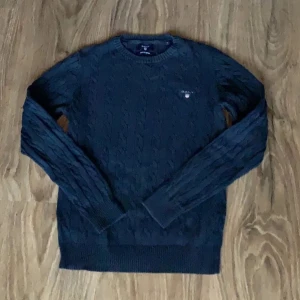 Gant crewneck - En superfin gant tröja som dessvärre inte längre kommer till användning. Skriv vid övriga frågor eller för fler bilder👍🏼🙃