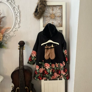 Barn Love made love underbar kappa päls luva päls pannband Scorcese R’belle vantar - Nyskick!!! Storlek 10-12 år