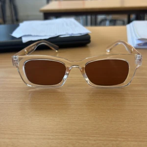 Getnle monster solglasögon  - Exklusiva Getnle monster solglasögon finns inte att få tag i längre. I mycket bra skick. Ny pris 3000 kr. En ägare endast, 2000 men kom gärna med bud