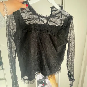 Blus - Spets blus, så fin! 