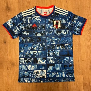 Japan fotbollströja special edition - En riktigt snygg fotbollströja som aldrig har används. Perfekt skick, pris kan diskuteras.