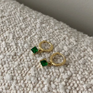 Örhängen - Gulliga örhängen från ur och Penn, guldpläterade 💚