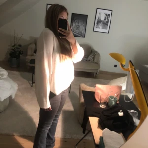 Jätte fin stickad tröja från HM - Storlek M inte knaprig