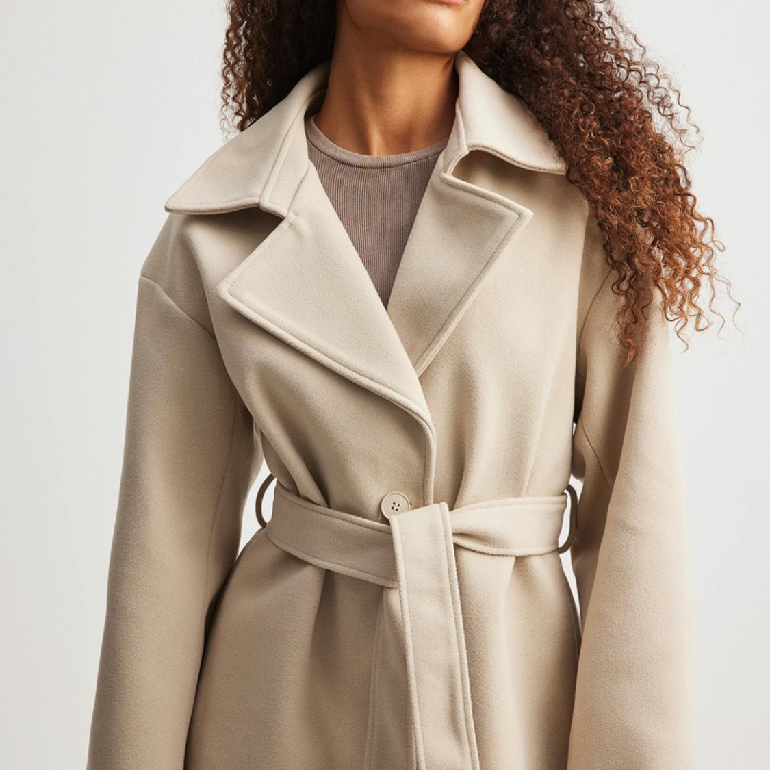 Helt ny kort kappa ifrån NA-KD