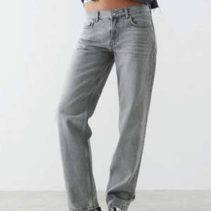 Jeans från Gina, storlek 34.