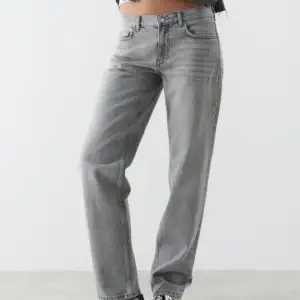 Jeans från Gina, storlek 34.