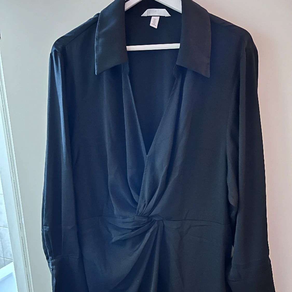 Svart festklänning med knyt