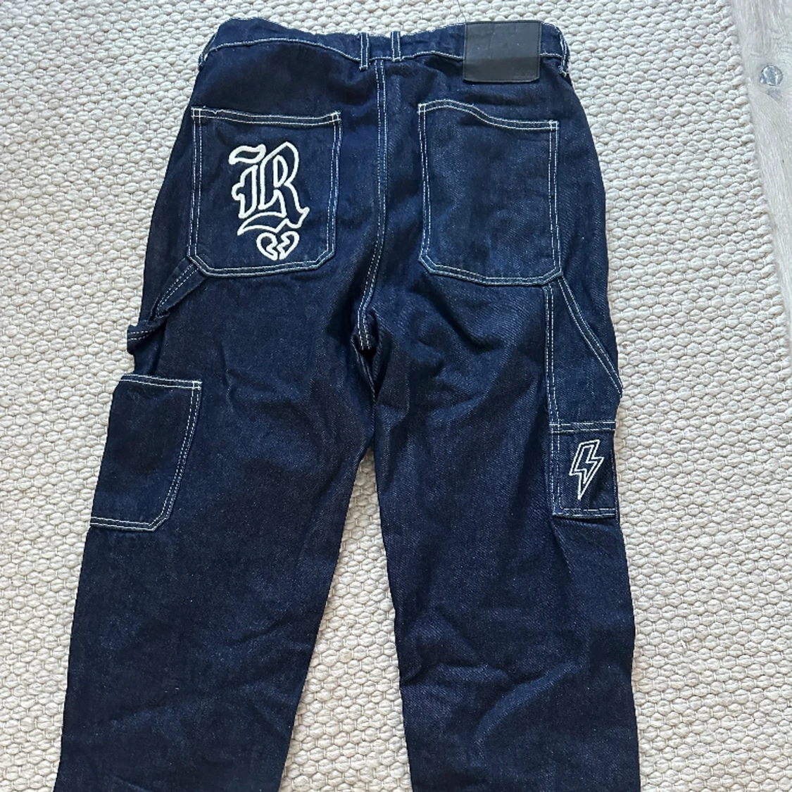 Baggy jeans med tryck