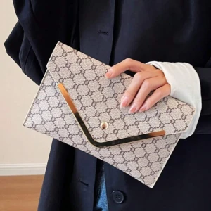 Kuvertväska - Jättefin väska perfekt till bal! 