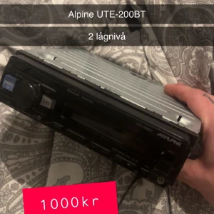 Stereo BT - står i bild