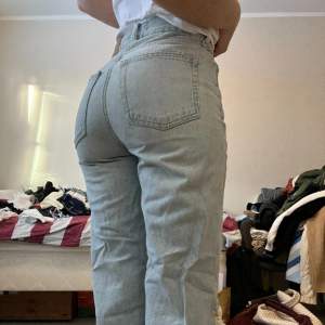 Populärar jeans från Gina, säljs inte längre. Köpta för 600