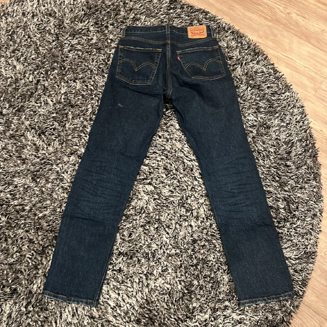 jättesköna mid waist jeans från levis!!❤️