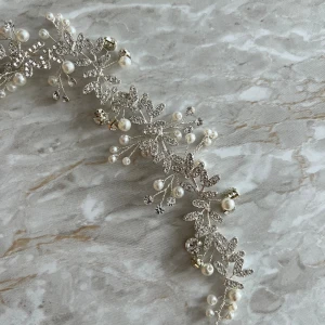 Hårsmycke - Bröllop - Använd endast 1 gång. Nyskick.