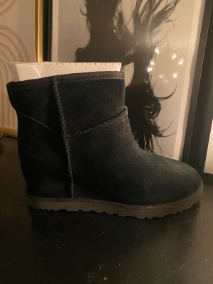 UGG - Storlek 39 Helt oanvända pga fel beställning 