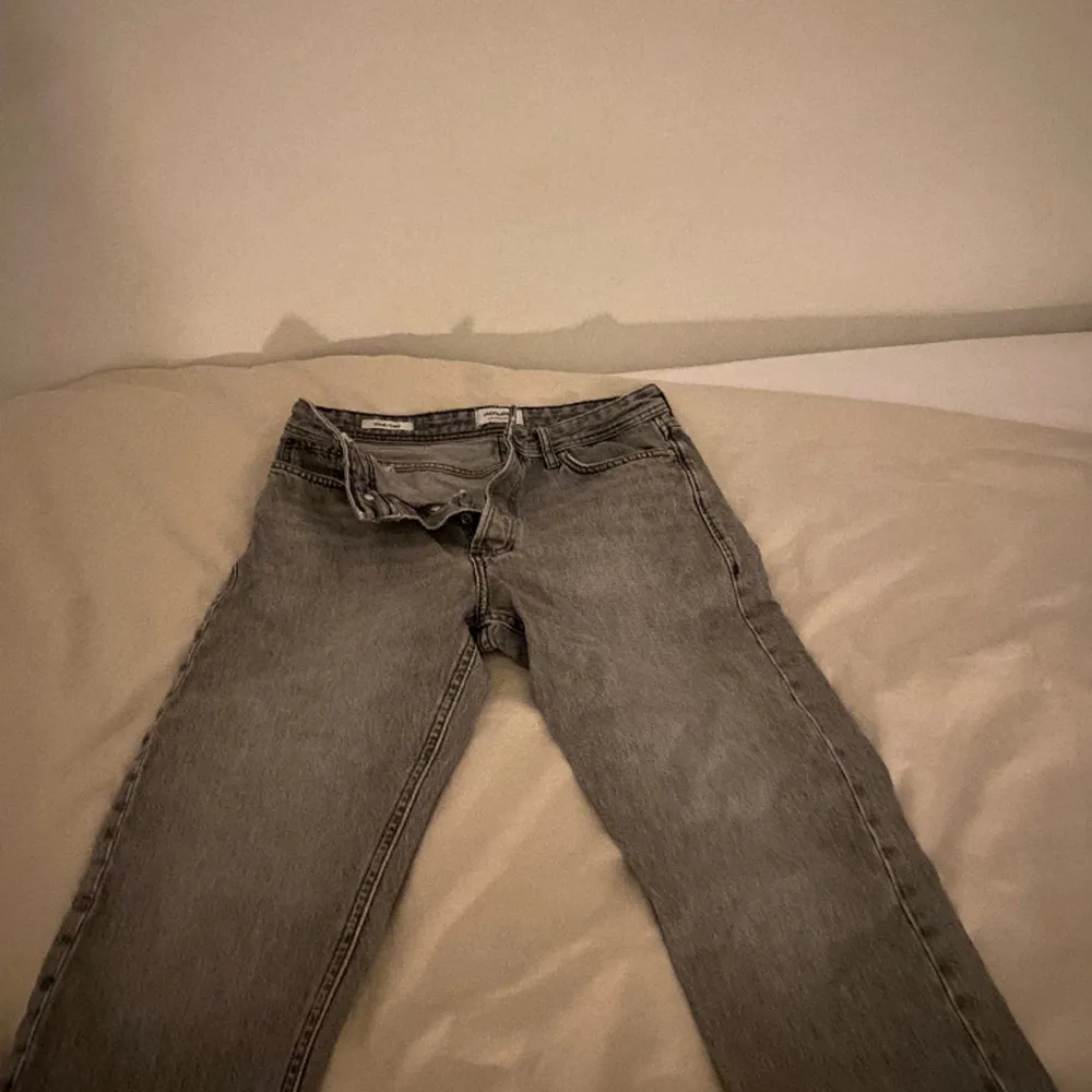 Bra skick använda lite. Säljer för dom blivit för små för mig.. Jeans & Byxor.