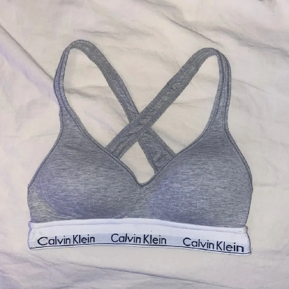 Calvin Klein  - 91