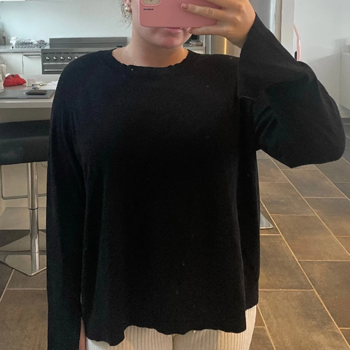 Svart tröja  - 90