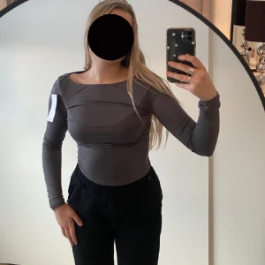 Grå boatneck - Boatneck från NAKD, oanvänd. Nypris 280kr. stl xs mer som S/M