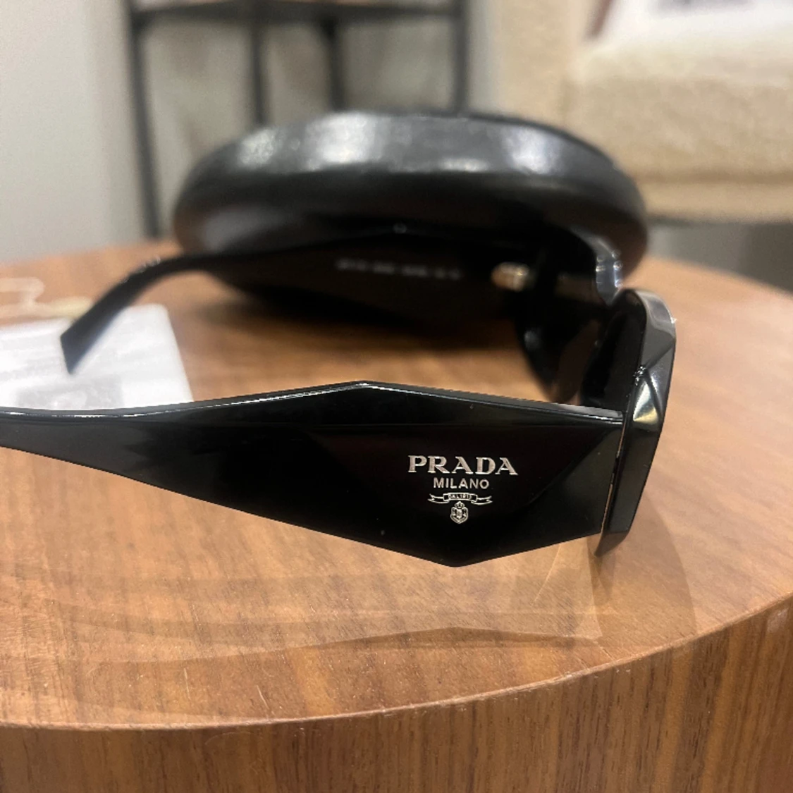 Prada solglasögon - 90