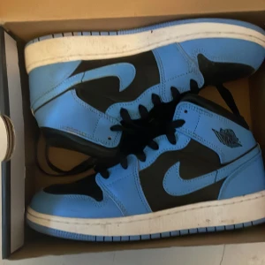  Jordan one -  Ett par bra skick i Jordan one som har blivit använda en eller två gånger 