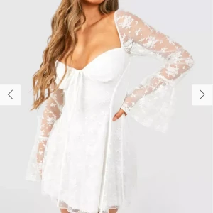 Vit klänning - Helt ny aldrig använd. Perfekt till midsommar/ sommar🫶🏼💞