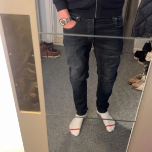G-star Jeans slim - G star jeans slim fit. Köpte för ca 6 månader sen. Dem är i nyskick.