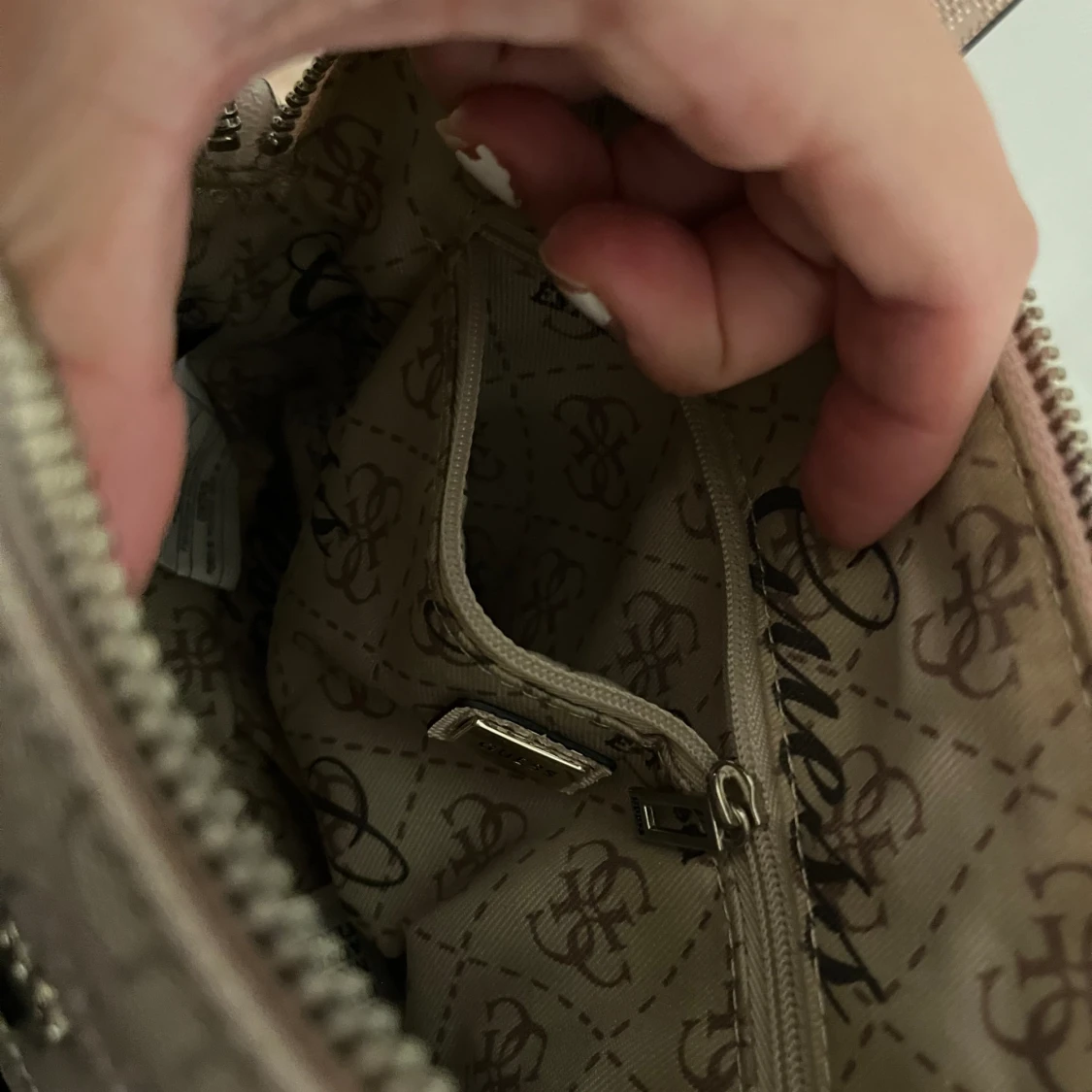 Minibag från Guess - 91