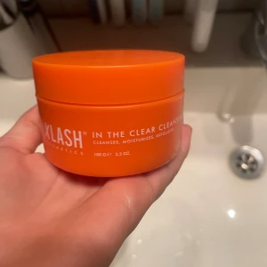 XLash cleansing balm - En cleansing balm från xlash som tar bort allt smink, säljer då jag har en annan jag använder mer, endast använd 4 gånger💕