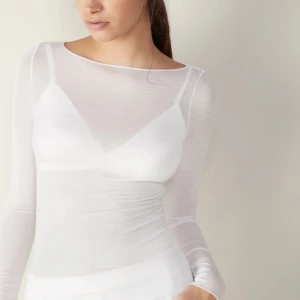 Intimissimi liknande tröja vit -  Jättesnygg tröja liknande Intimissimi’s tröja. Denna kommer ifrån Gekås Ullared och har ett bekvämt material😊