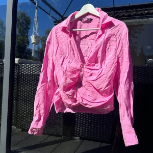 Rosa blus zara - Använd fåtal gånger! Passar s/m. Hör av er 🦋