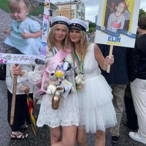 Studentklänning - Strlk Xs från ginatricot som ny!!! 