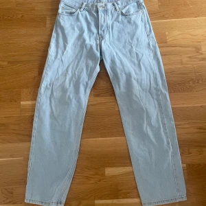 Ljusblåa raka jeans - Supersnygga jeans perfekt till sommaren