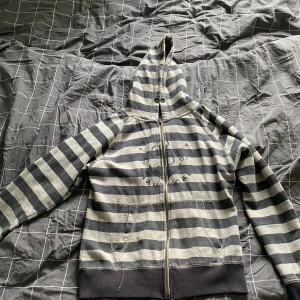 y2k zip up - sitter som en S!