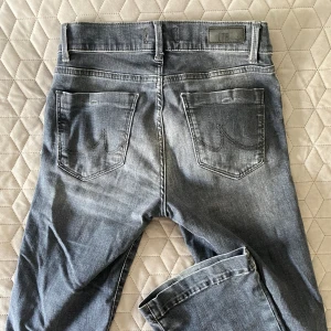 LTB jeans - Fina bootcut LTB jeans i storlek w27L34, modellen ”fallon”🩶 Säljer även i blå och svart!!