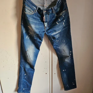 Dsquared jeans  - Jeans som knappt använts då dom varit för stora. Storlek 50 = L 