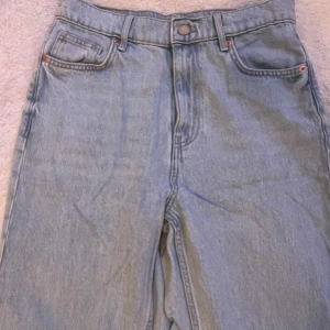 Jeans  - Ljus blåa jeans i mycket bra skick!